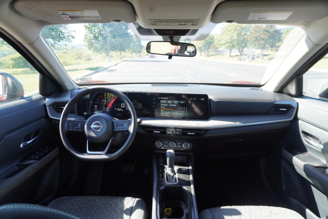Nissan Kicks SV FWD 2025