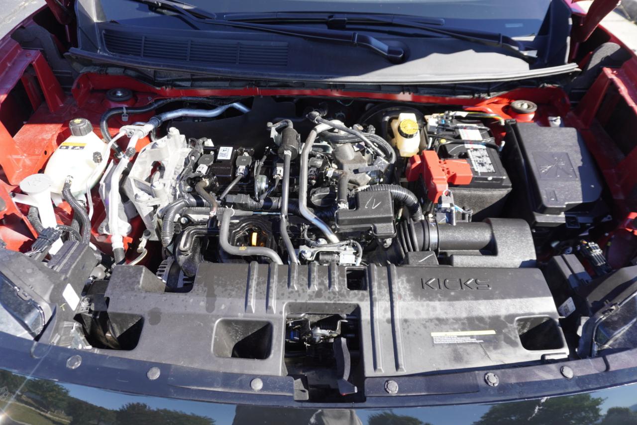 Nissan Kicks SV FWD 2025