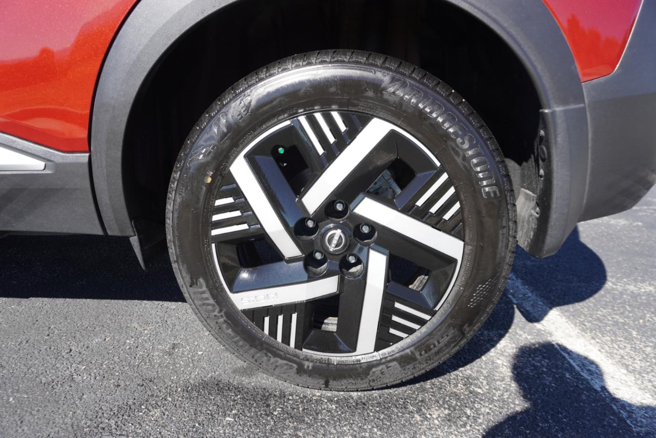 Nissan Kicks SV FWD 2025