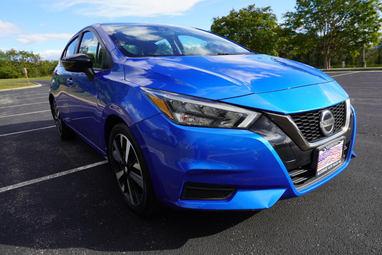 Nissan Versa SR CVT 2022