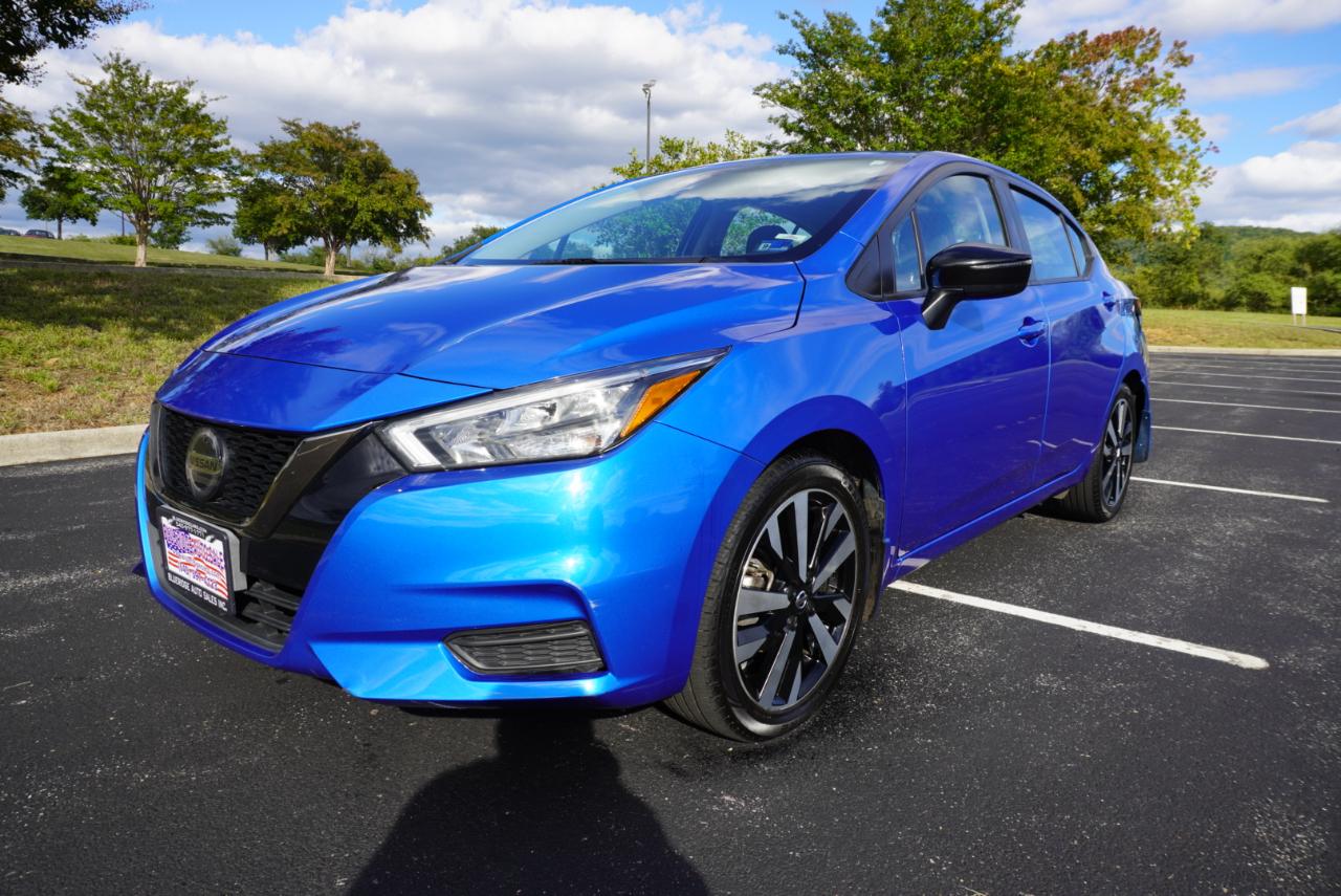 Nissan Versa SR CVT 2022
