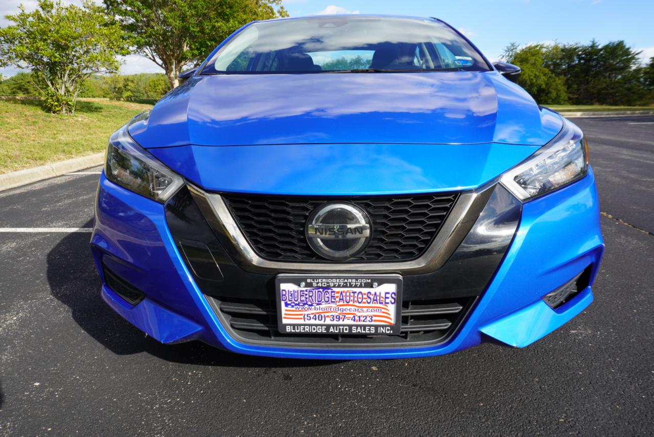 Nissan Versa SR CVT 2022