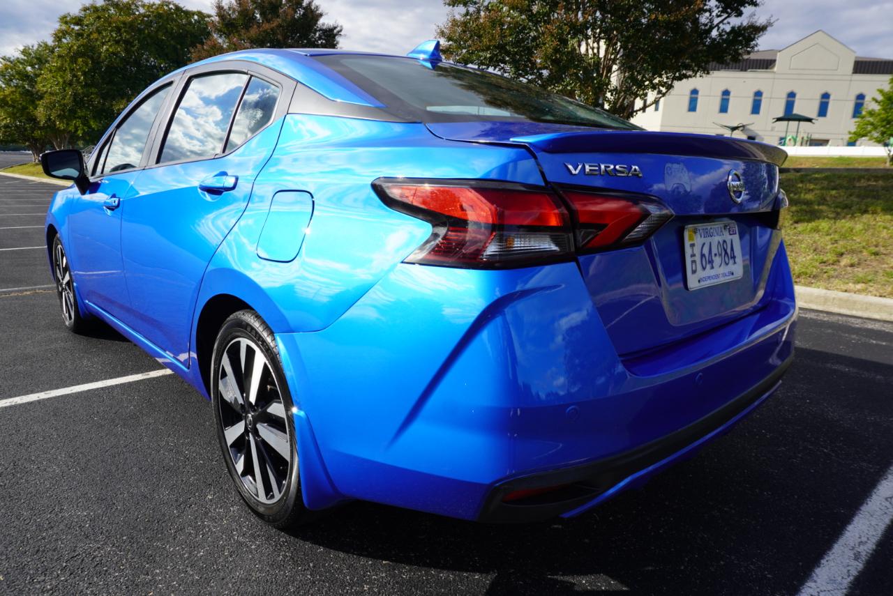 Nissan Versa SR CVT 2022
