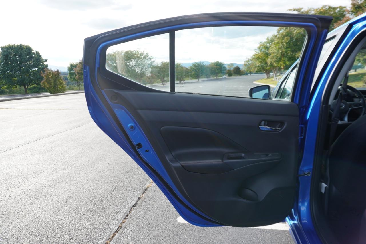 Nissan Versa SR CVT 2022