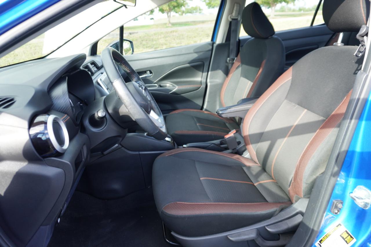 Nissan Versa SR CVT 2022
