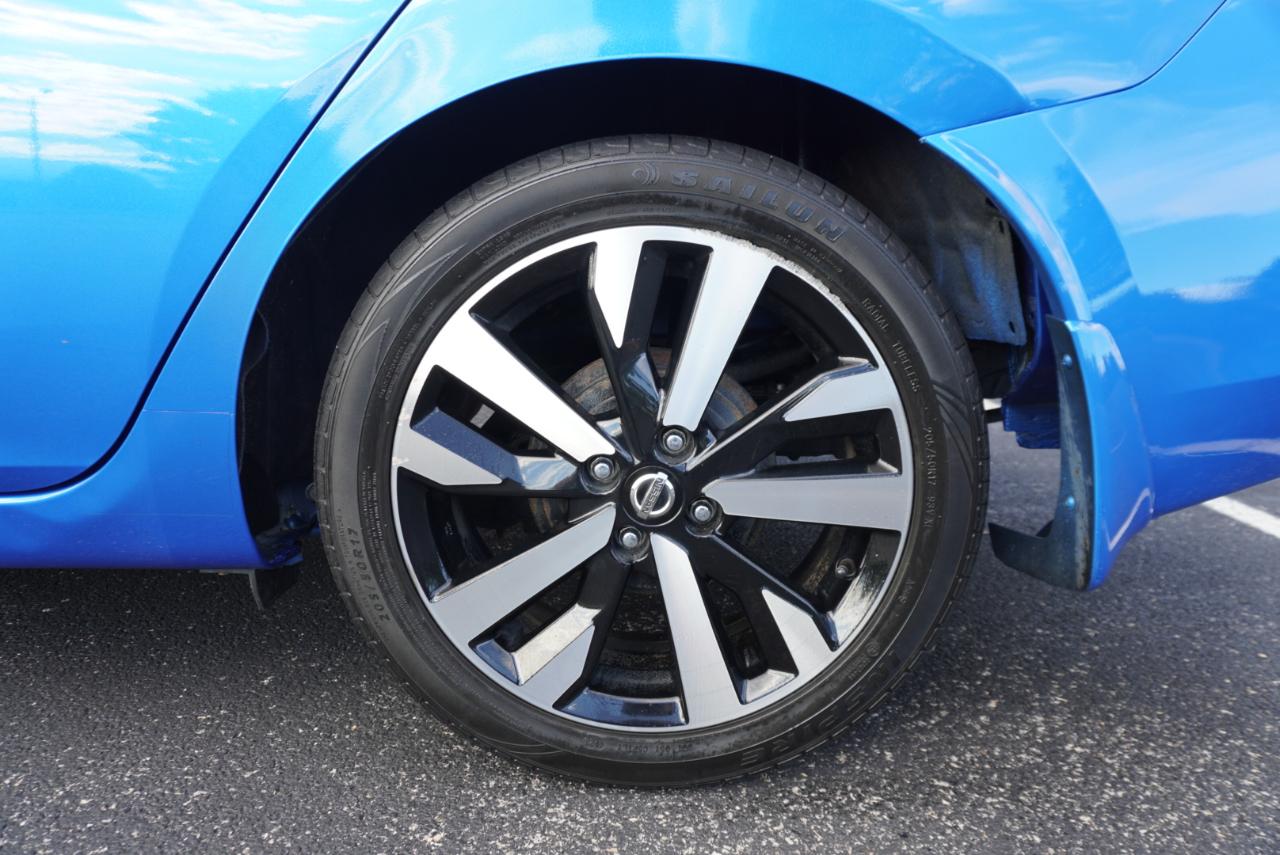 Nissan Versa SR CVT 2022
