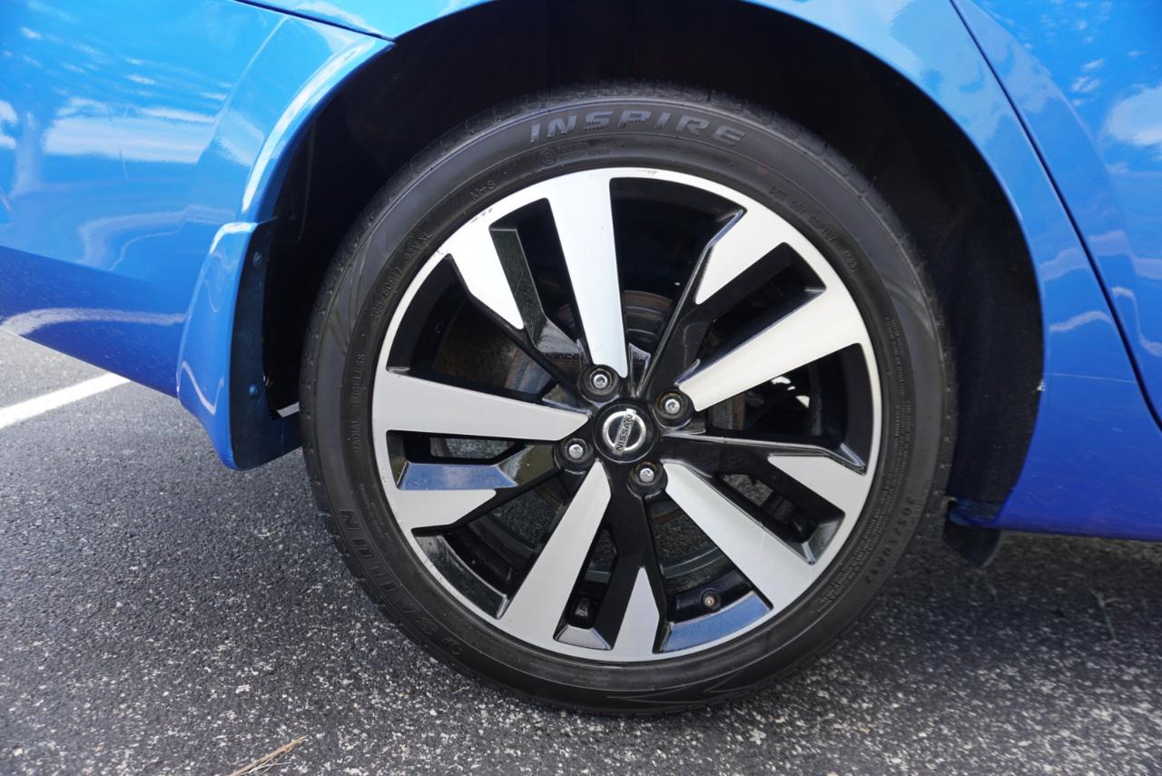 Nissan Versa SR CVT 2022