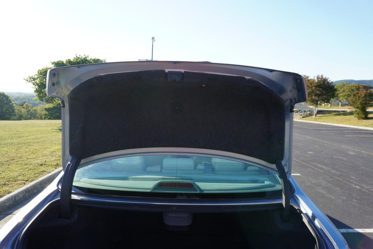 Toyota Avalon 4dr Sdn (Natl) 2012