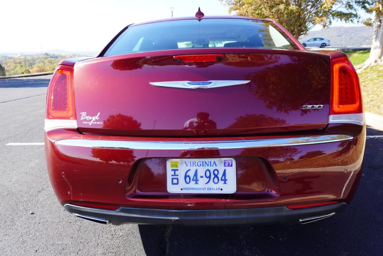 Chrysler 300 Limited RWD 2018
