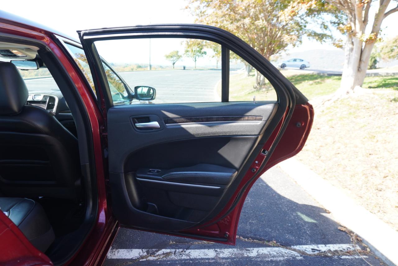 Chrysler 300 Limited RWD 2018