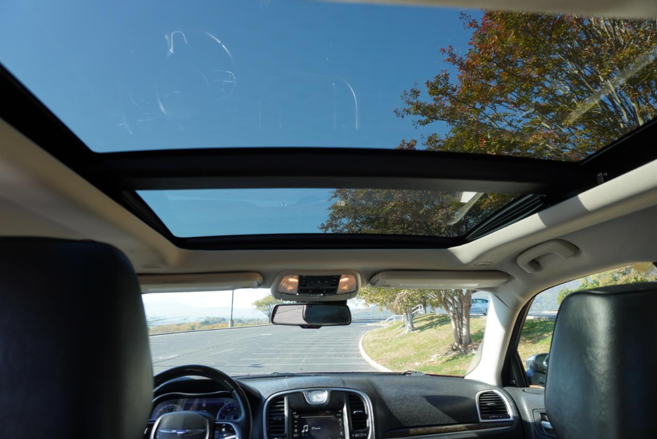 Chrysler 300 Limited RWD 2018