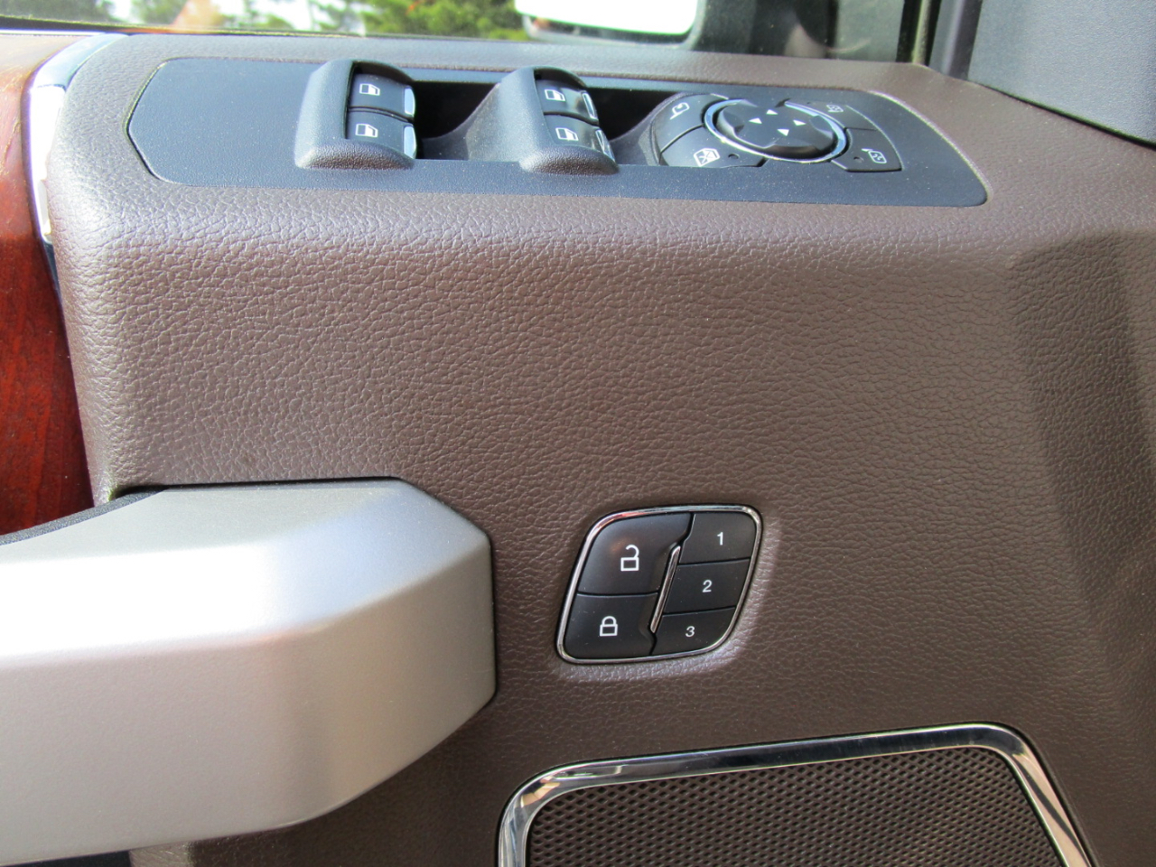 2016 Ford F-150 King Ranch photo 14