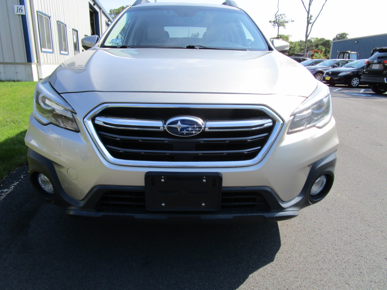 2019 Subaru Outback 2.5i Limited photo 3