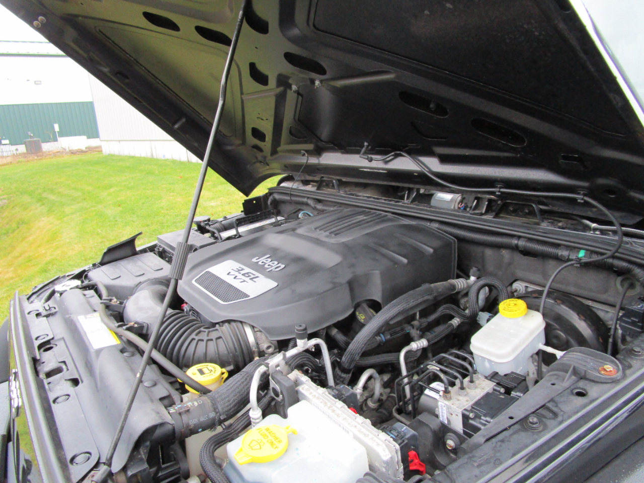 Jeep Wrangler Sport 4WD 2012