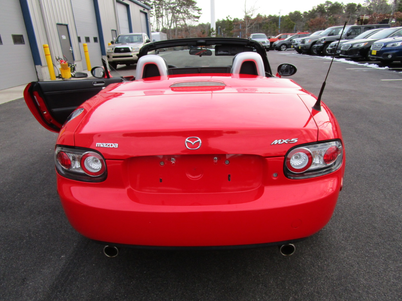 Mazda MX-5 Miata Grand Touring Hard Top 2007