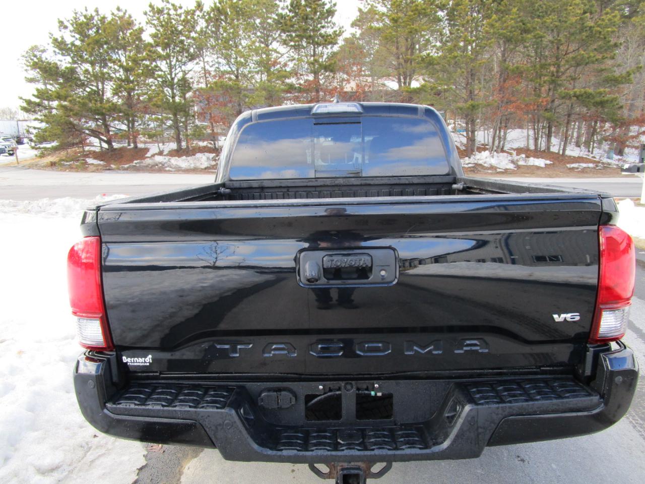 Toyota Tacoma TRD Off Road Double Cab 5' Bed V6 4x4 AT (Natl) 2018