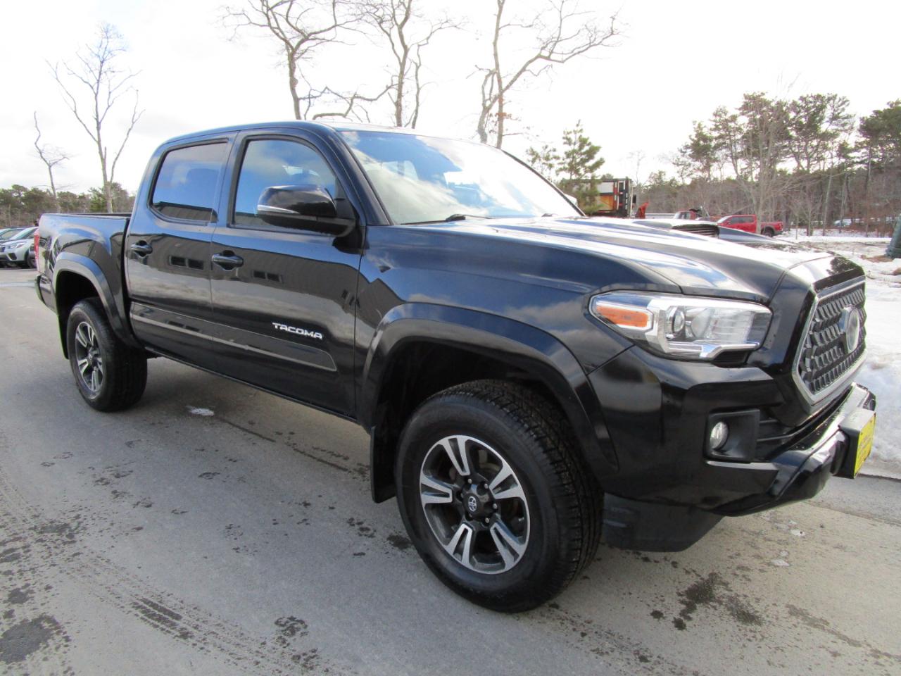 Toyota Tacoma TRD Off Road Double Cab 5' Bed V6 4x4 AT (Natl) 2018