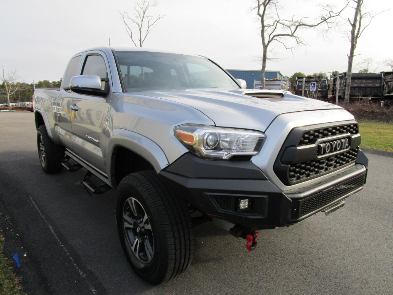 Toyota Tacoma TRD Sport Access Cab 6' Bed V6 4x4 AT (Natl) 2017