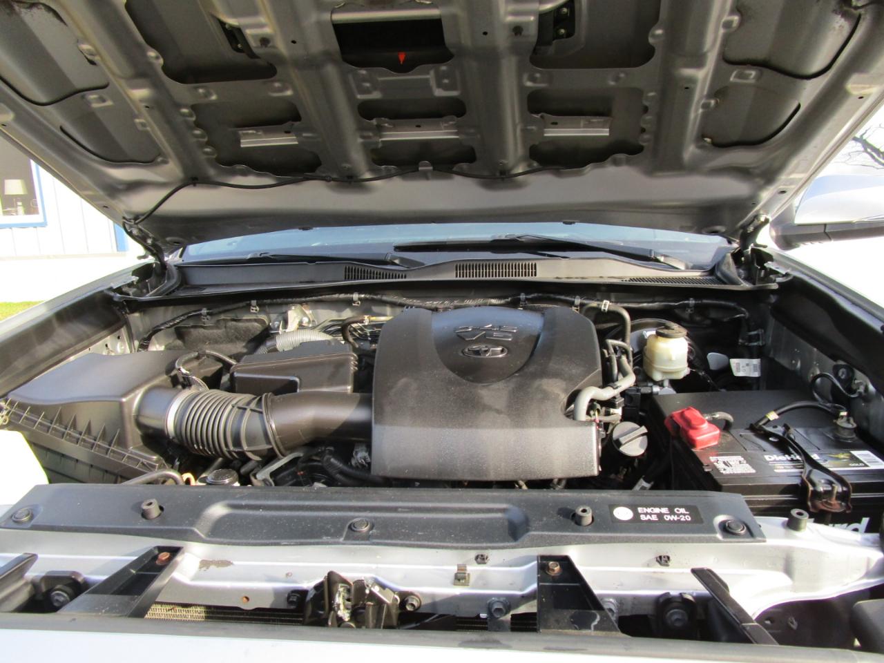 Toyota Tacoma TRD Sport Access Cab 6' Bed V6 4x4 AT (Natl) 2017