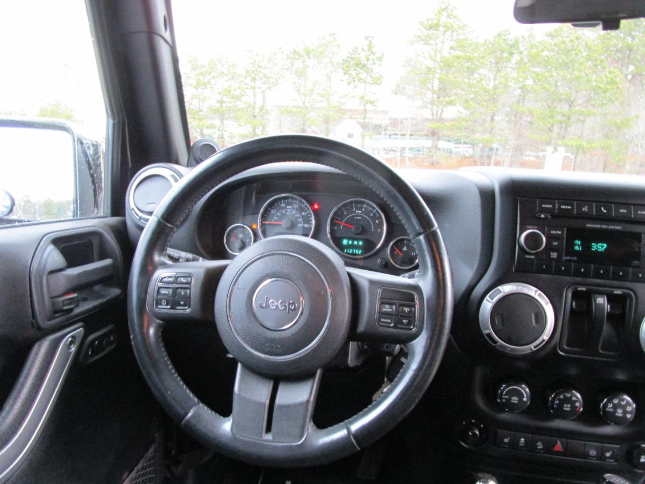 Jeep Wrangler Sahara 4WD 2012