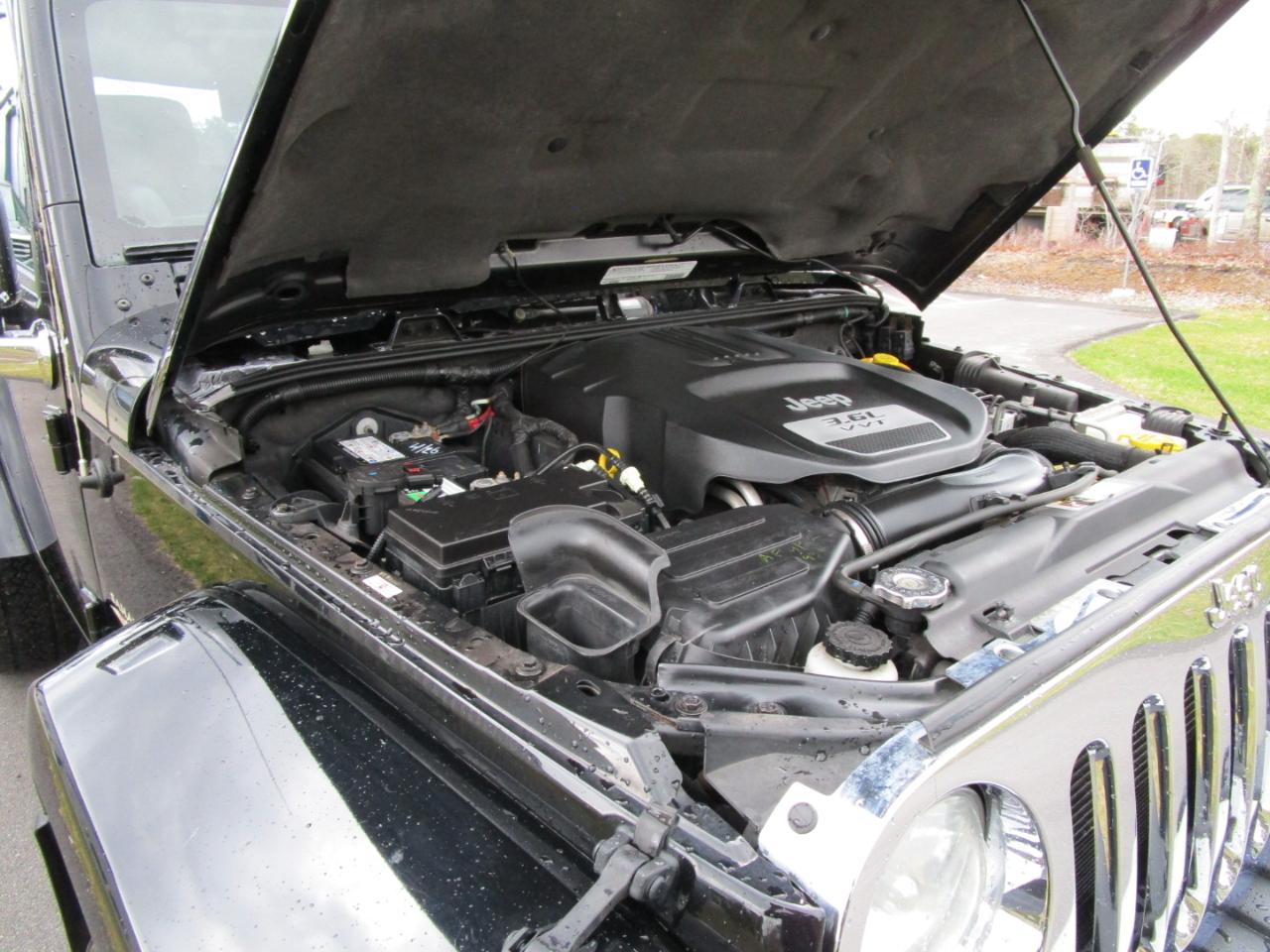 Jeep Wrangler Sahara 4WD 2012