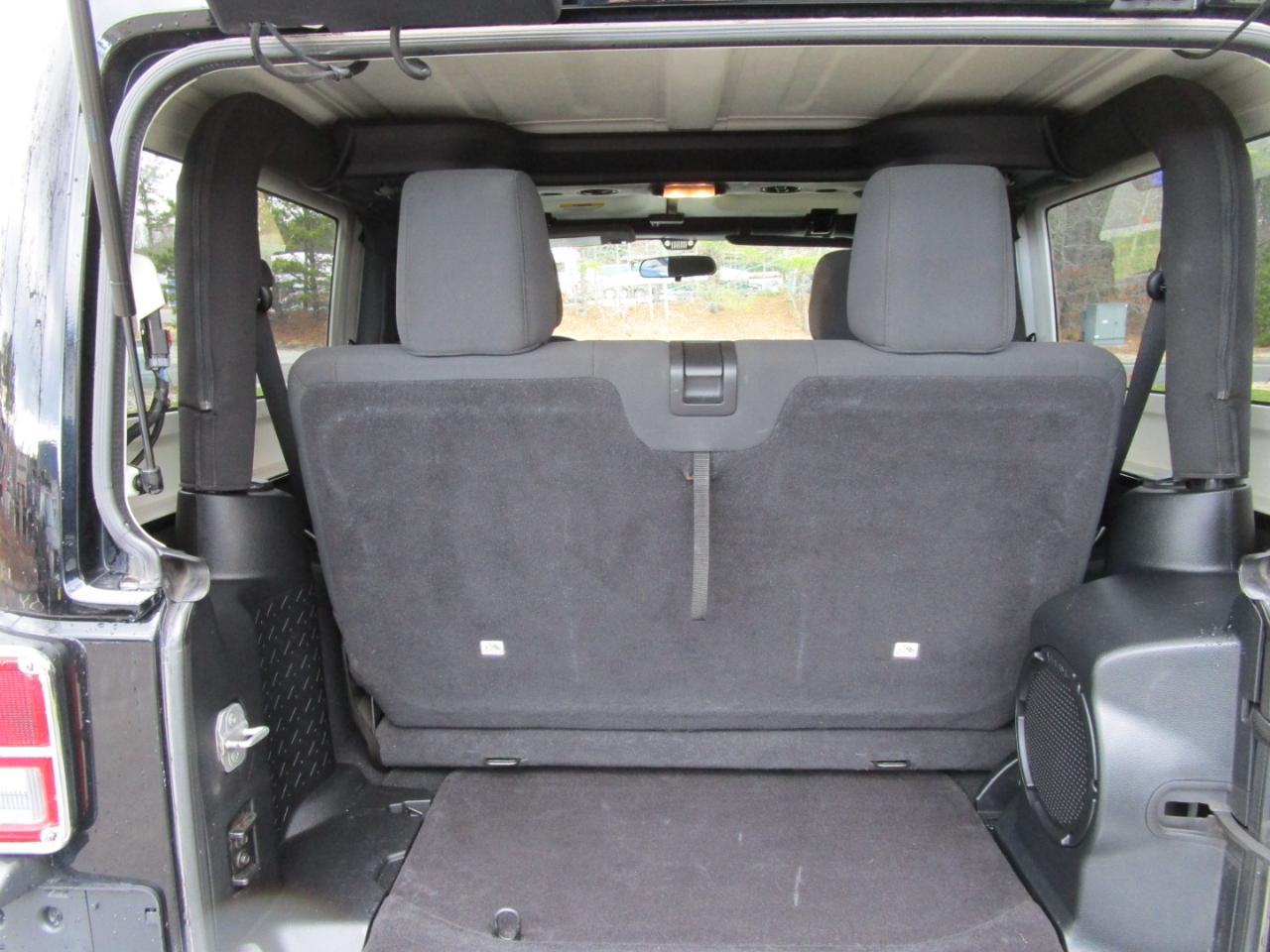 Jeep Wrangler Sahara 4WD 2012