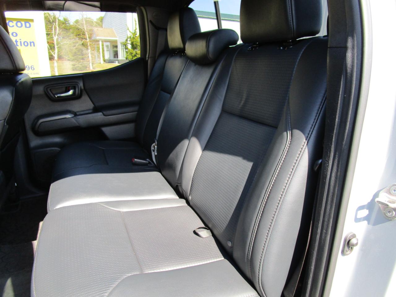 Toyota Tacoma SR5 Double Cab Long Bed V6 6AT 4WD 2019