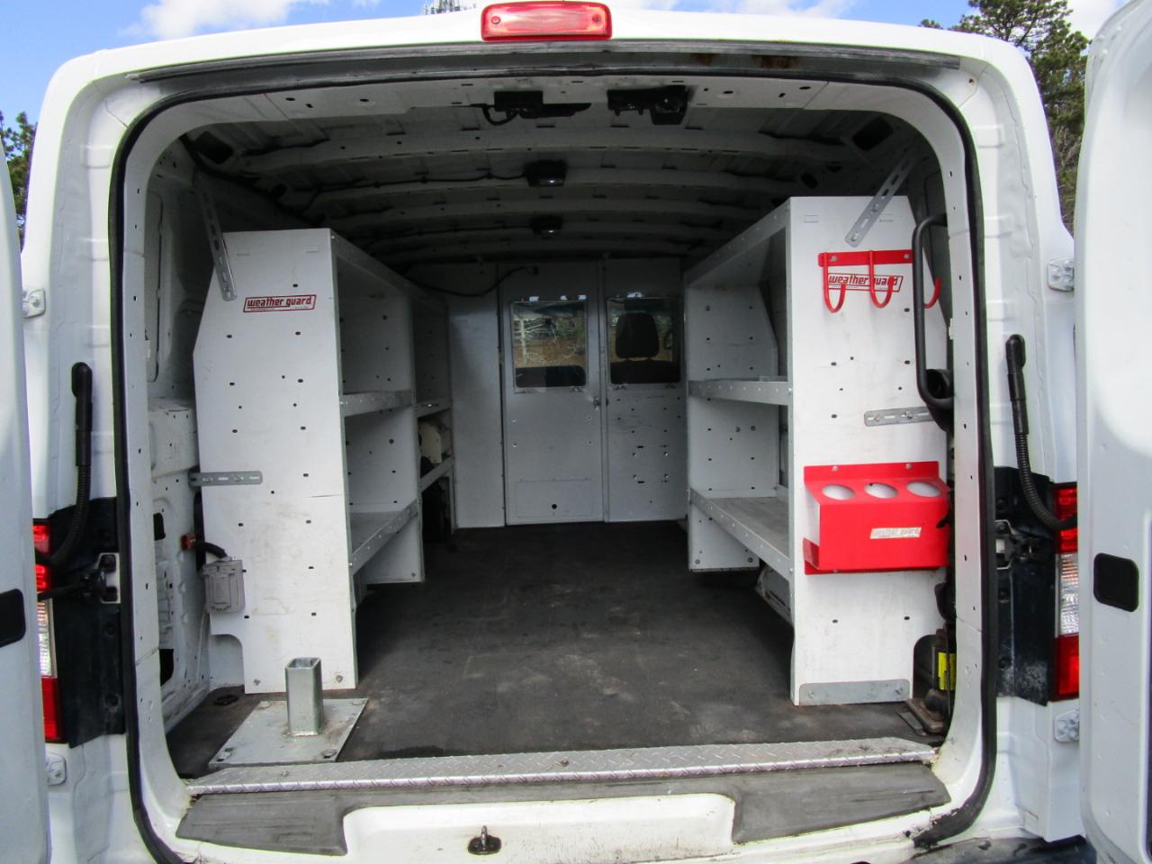 Nissan NV Cargo 2500 HD SV V6 2017