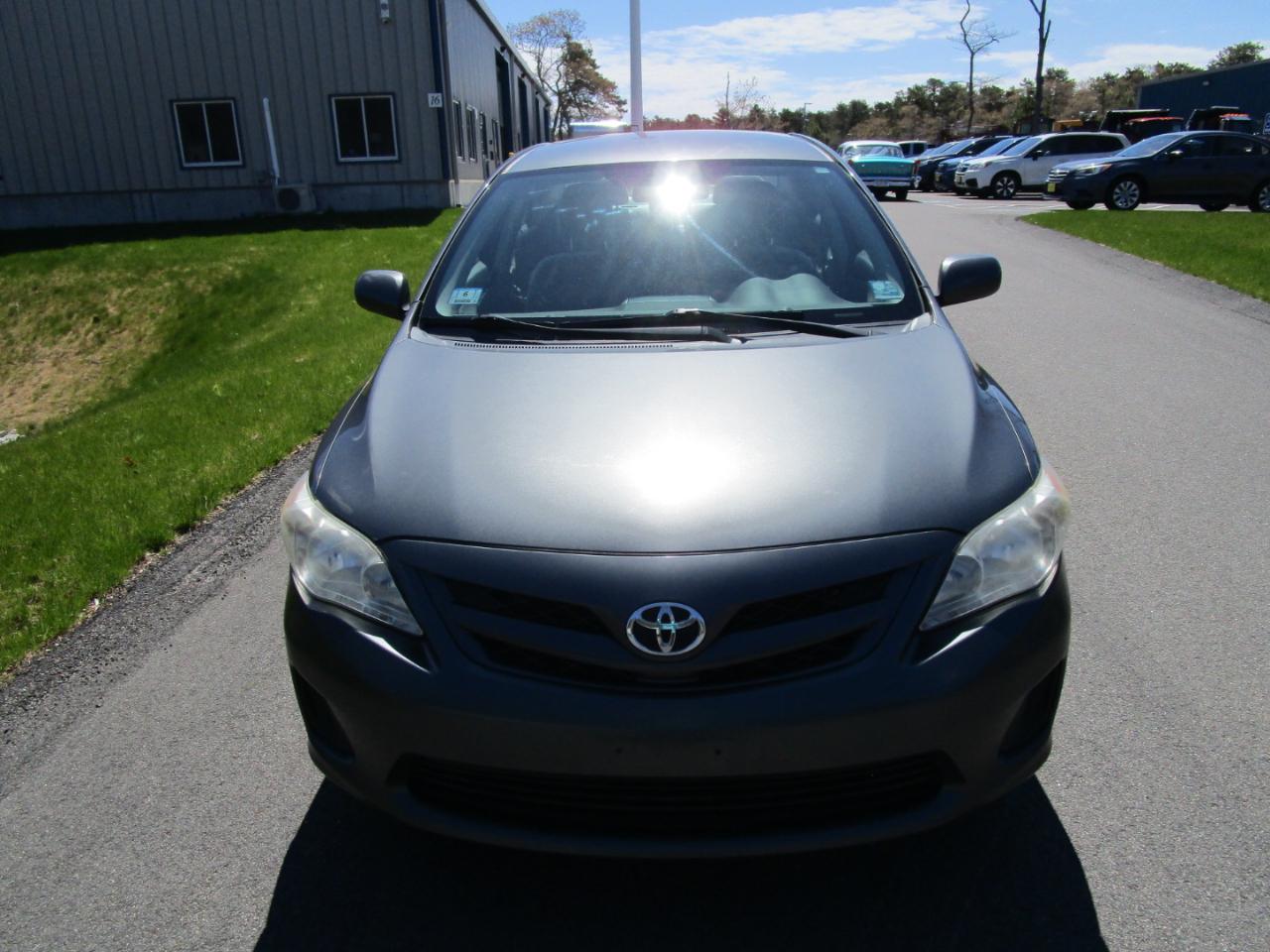 Toyota Corolla S 5-Speed MT 2011