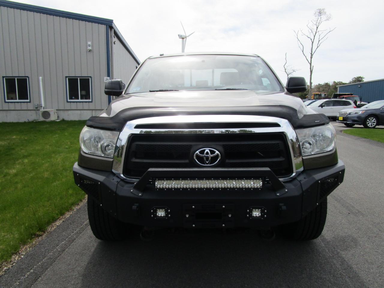 Toyota Tundra Tundra-Grade Double Cab 4.6L 4WD 2013