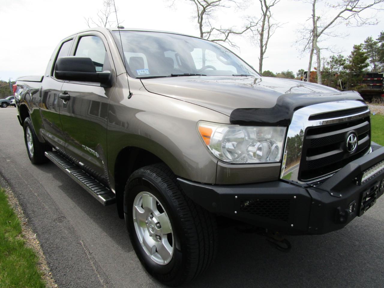 Toyota Tundra Tundra-Grade Double Cab 4.6L 4WD 2013