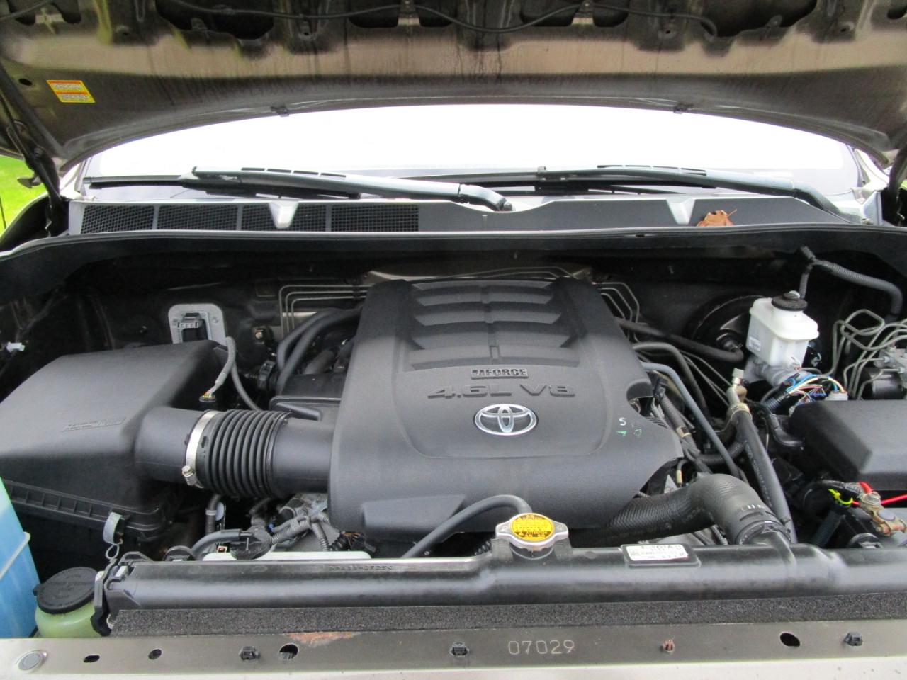 Toyota Tundra Tundra-Grade Double Cab 4.6L 4WD 2013