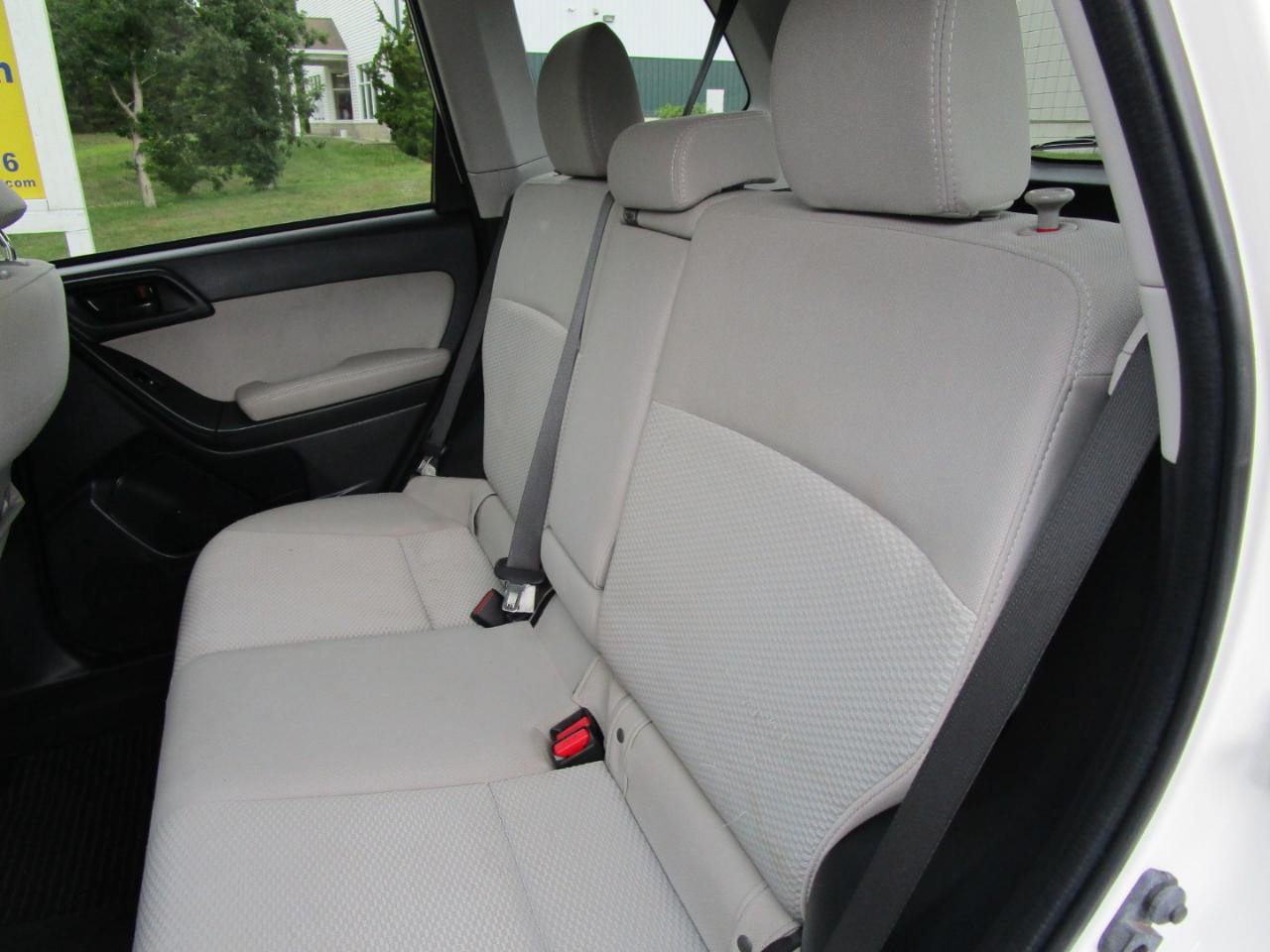 Subaru Forester 2.5i Premium PZEV CVT 2016