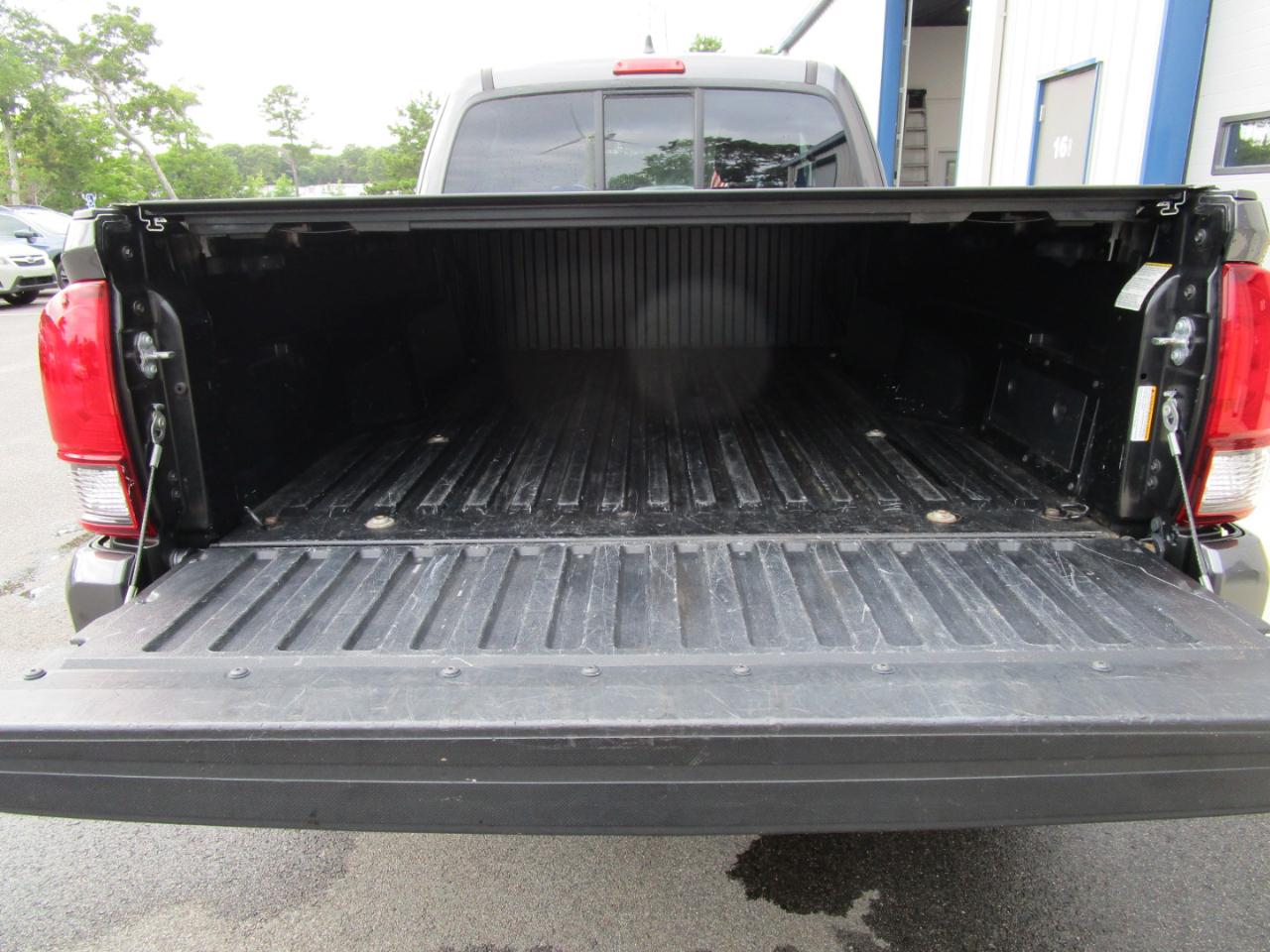 Toyota Tacoma  2021