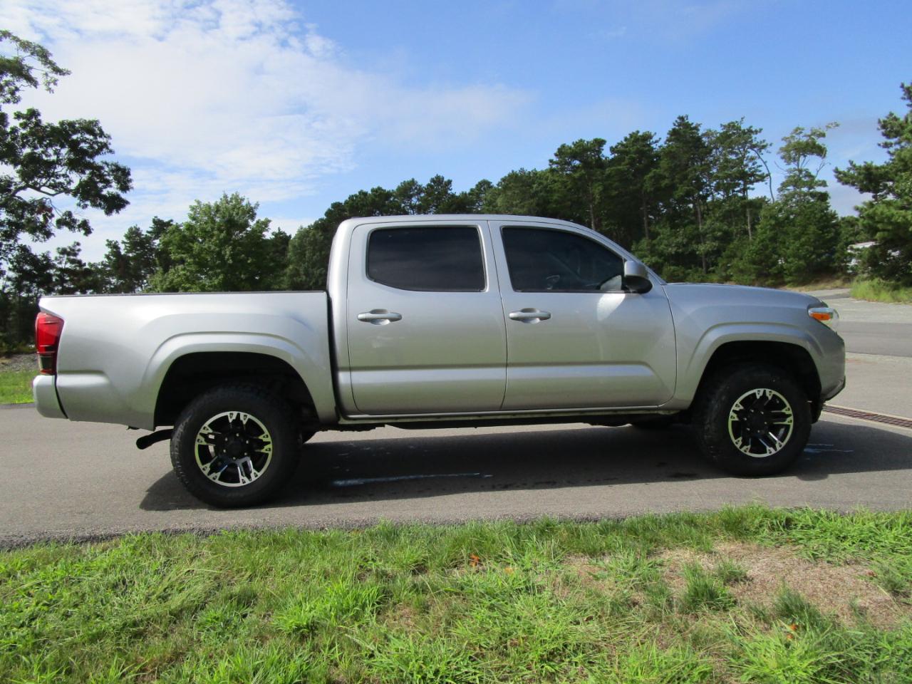 Toyota Tacoma SR5 Double Cab Long Bed I4 6AT 2WD 2018
