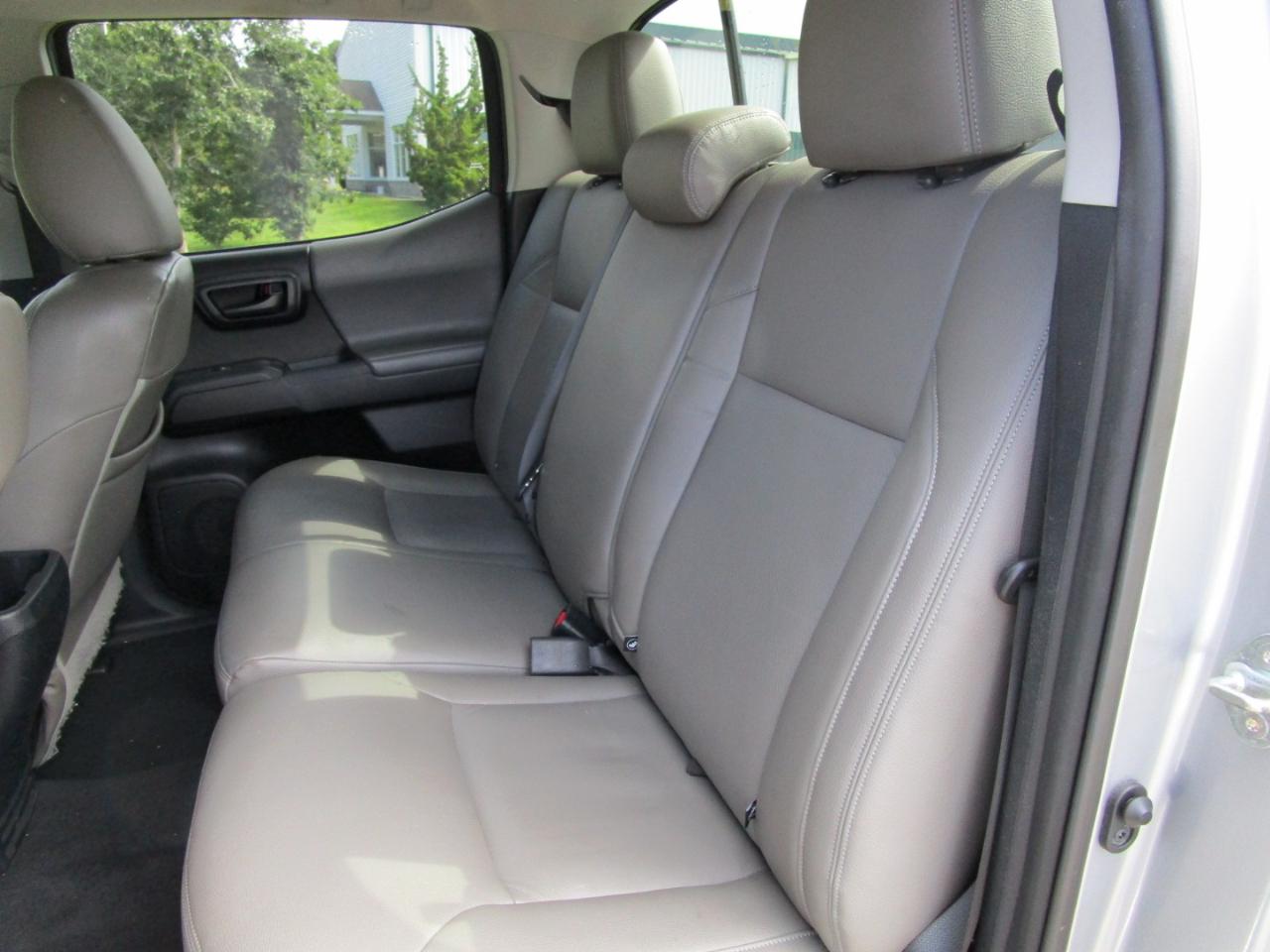 Toyota Tacoma SR5 Double Cab Long Bed I4 6AT 2WD 2018