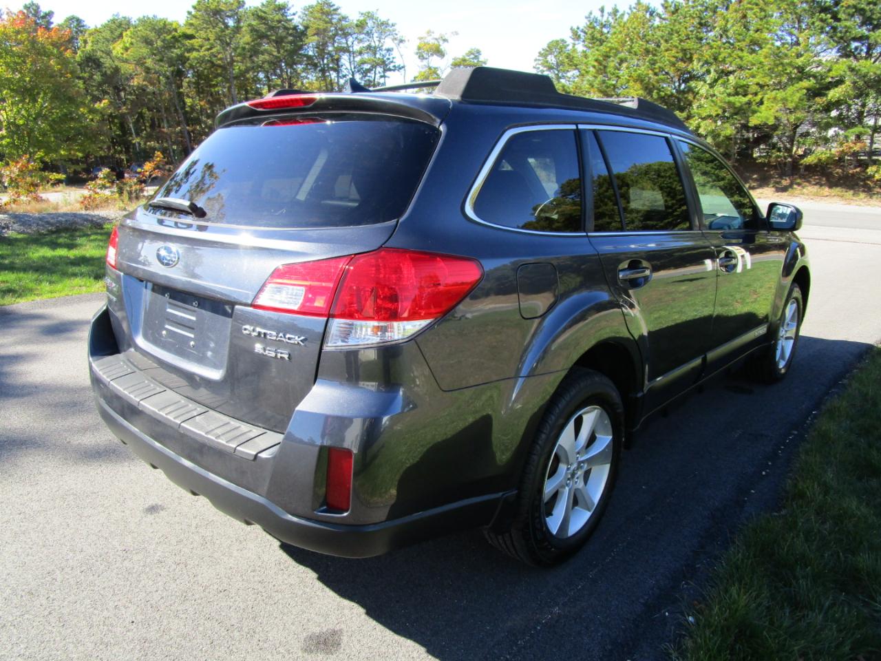 Subaru Outback 3.6R Limited 2013