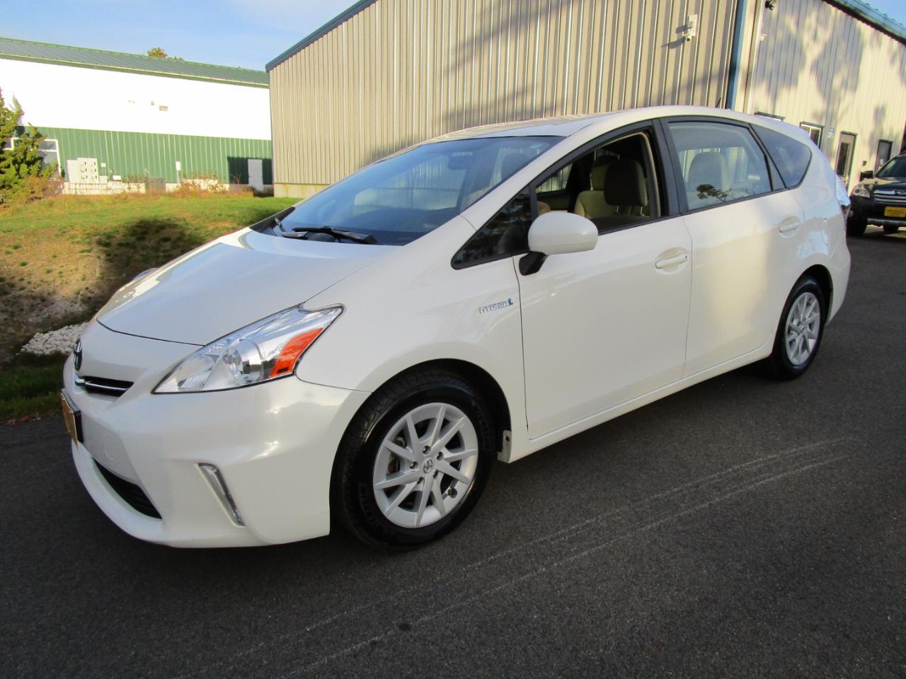Toyota Prius V Three 2013