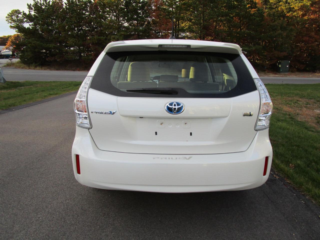 Toyota Prius V Three 2013