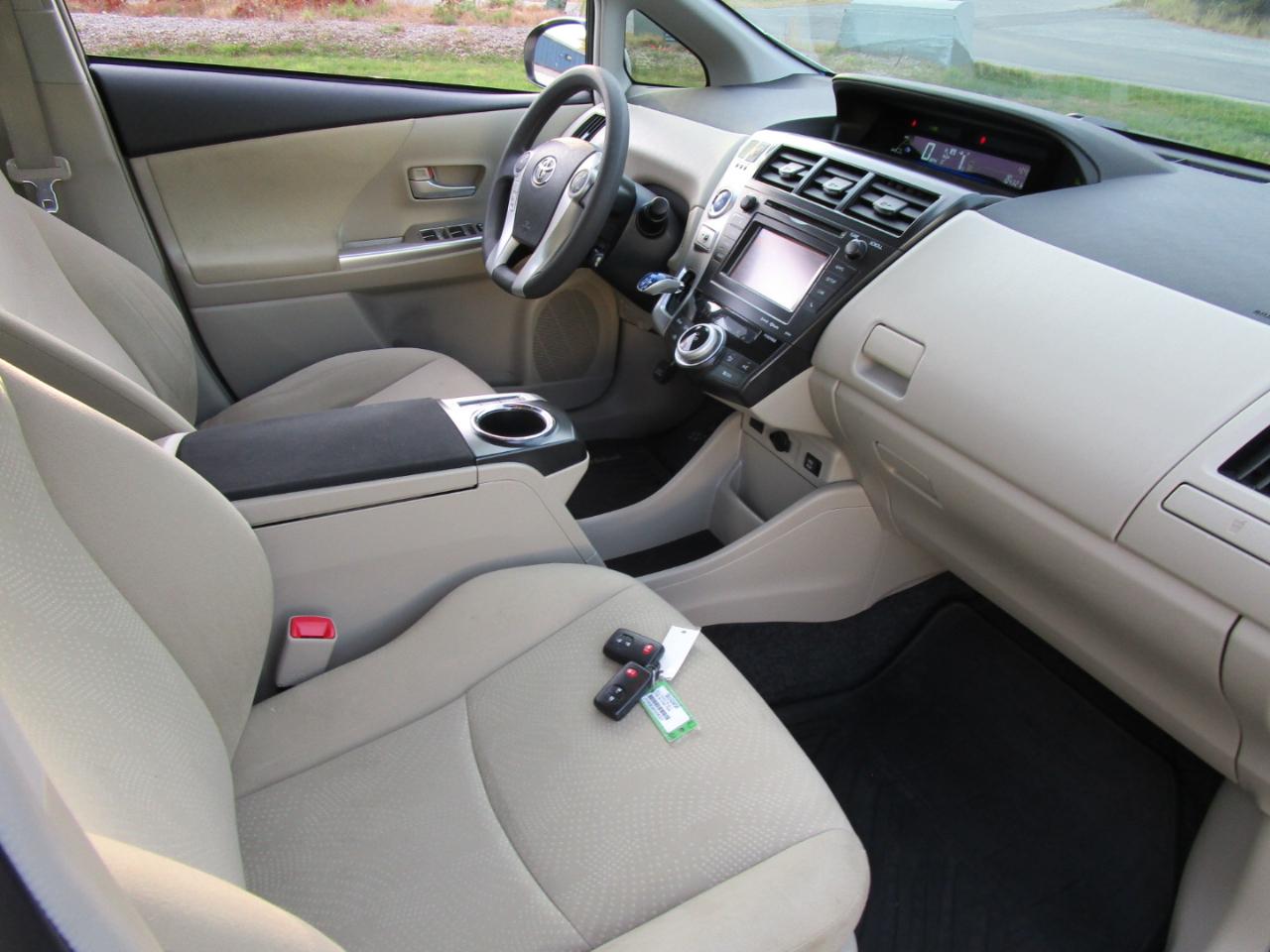 Toyota Prius V Three 2013