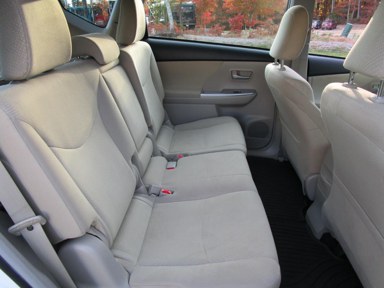 Toyota Prius V Three 2013