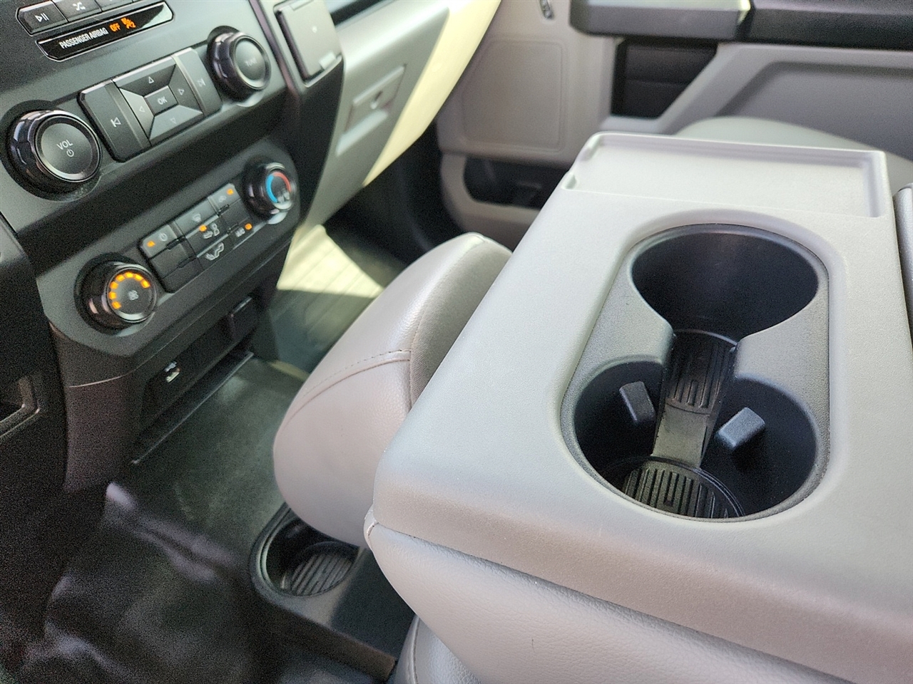 Ford F-150 Lariat SuperCab 8-ft. 4WD 2019 Ford F-150 Lariat SuperCab 8-ft. 4WD 2019
