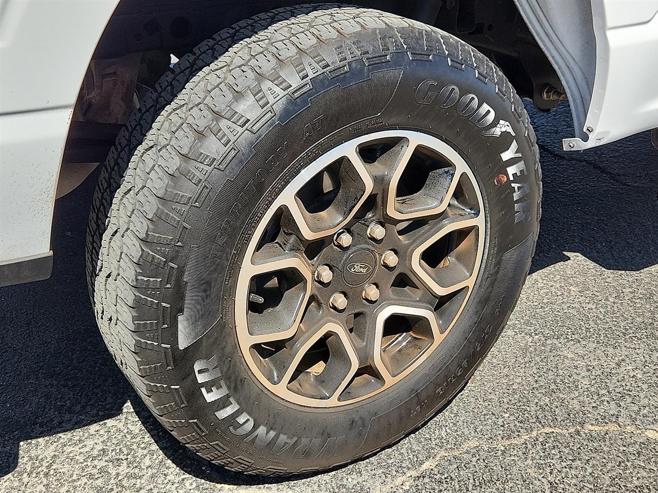 Ford F-150 XLT SuperCrew 4WD 2024