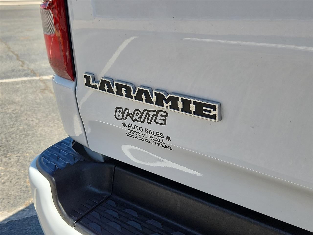 RAM 1500 Laramie Crew Cab SWB 4WD 2022