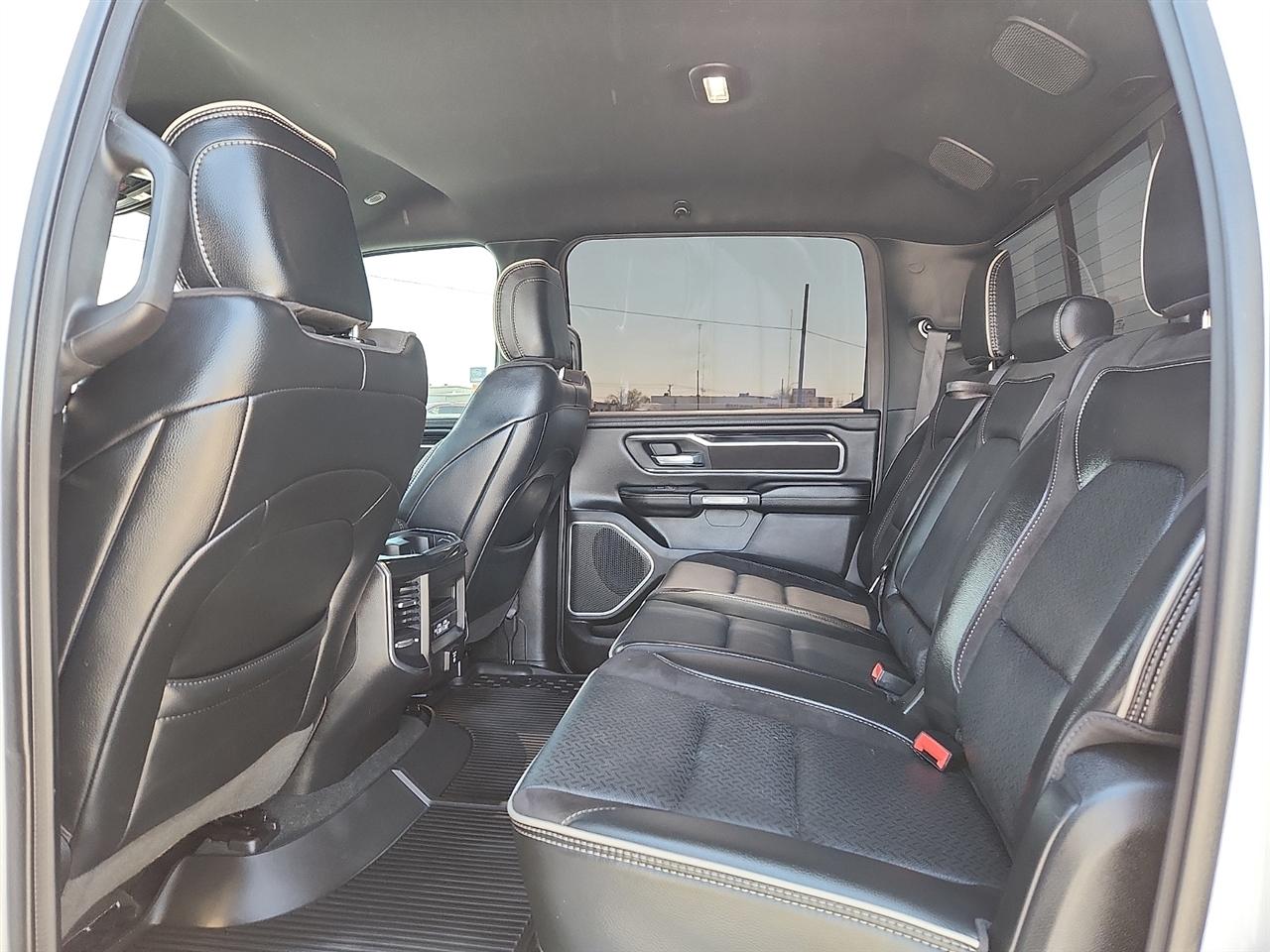 RAM 1500 Laramie Crew Cab SWB 4WD 2022