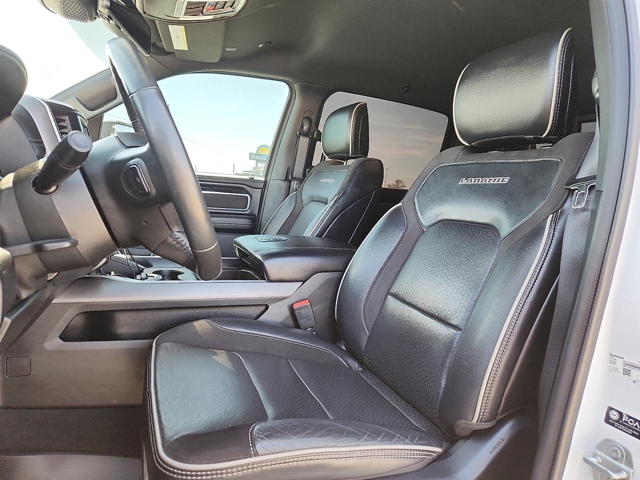 RAM 1500 Laramie Crew Cab SWB 4WD 2022