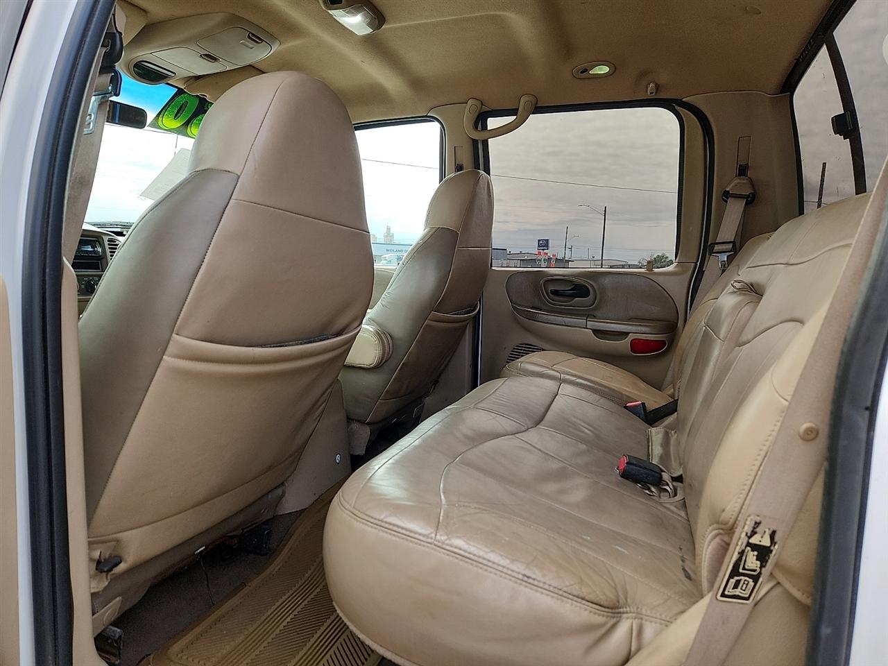 Ford F-150 XLT SuperCrew 2WD 2001