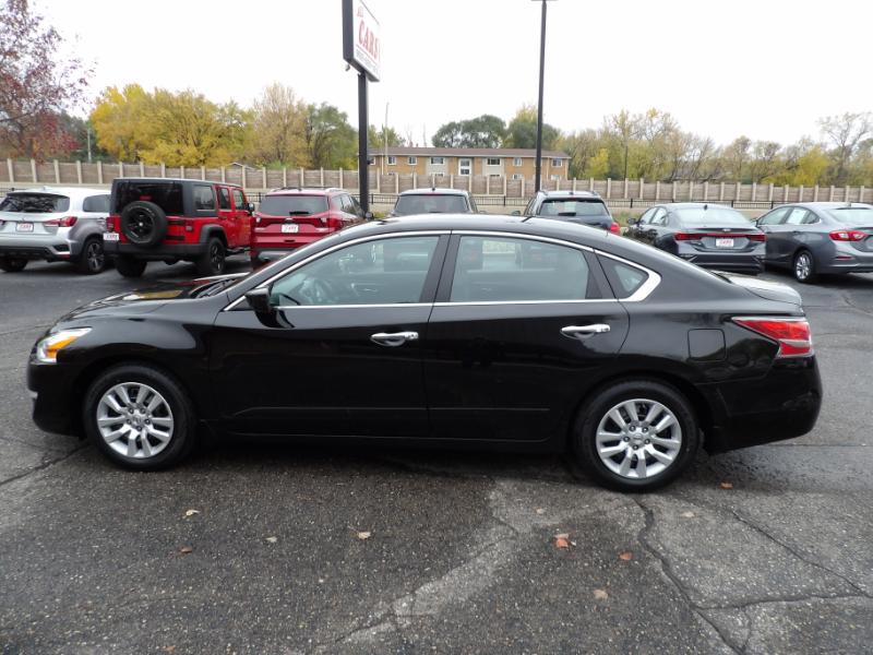 Nissan Altima 2.5 S 2015 Nissan Altima 2.5 S 2015
