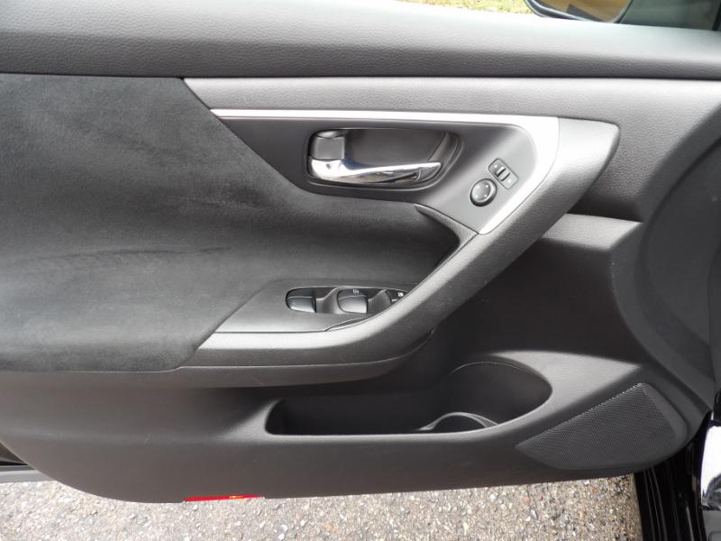 Nissan Altima 2.5 S 2015 Nissan Altima 2.5 S 2015