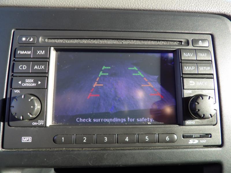 Nissan NV Passenger 3500 SL V8 2013